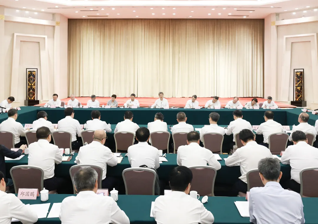 高等教育服务高质量发展调研座谈会召开